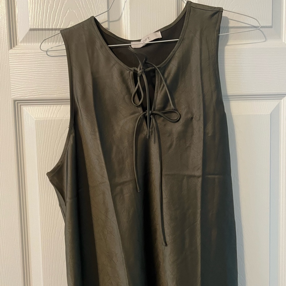 LOFT Olive Sleeveless Top